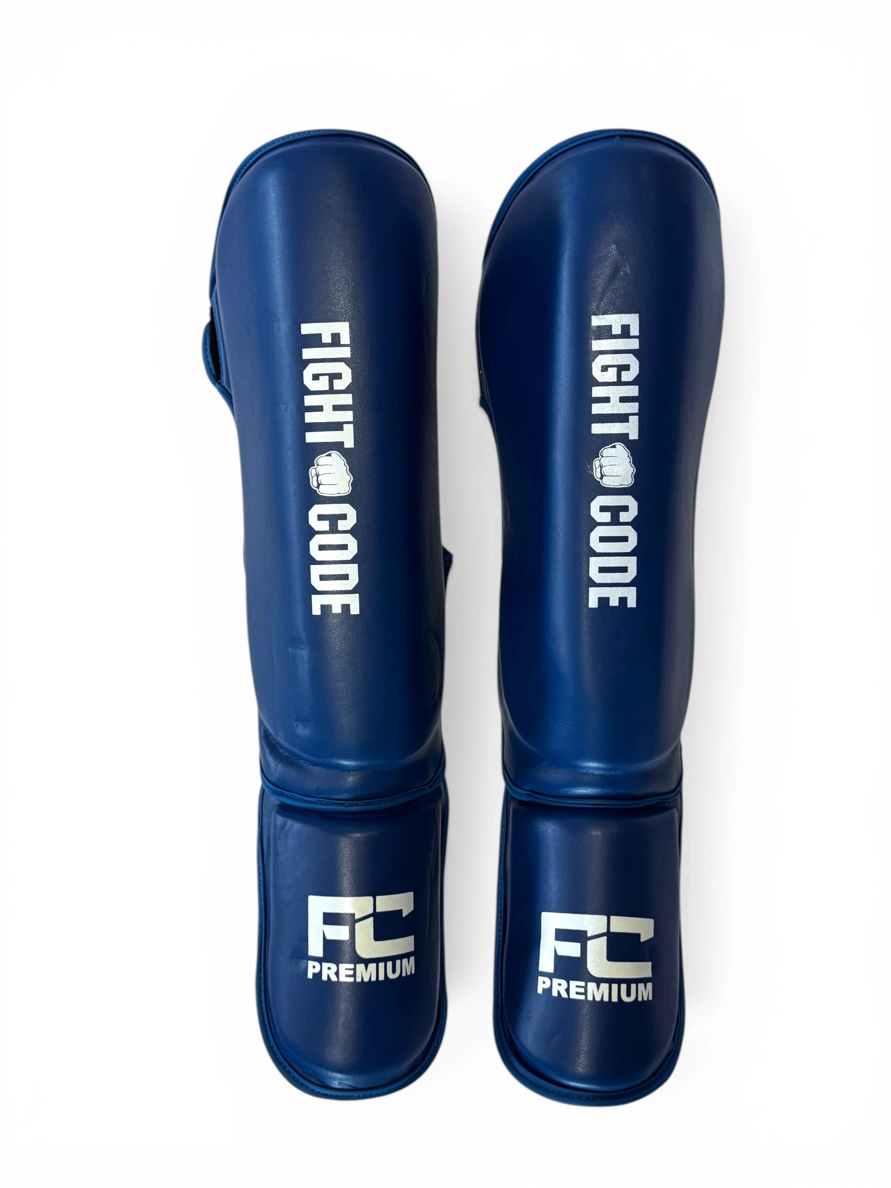 FIGHTCODE Prémium Műbőr Lábszárvédő - Kék Muay Thaihoz és Kick-boxhoz